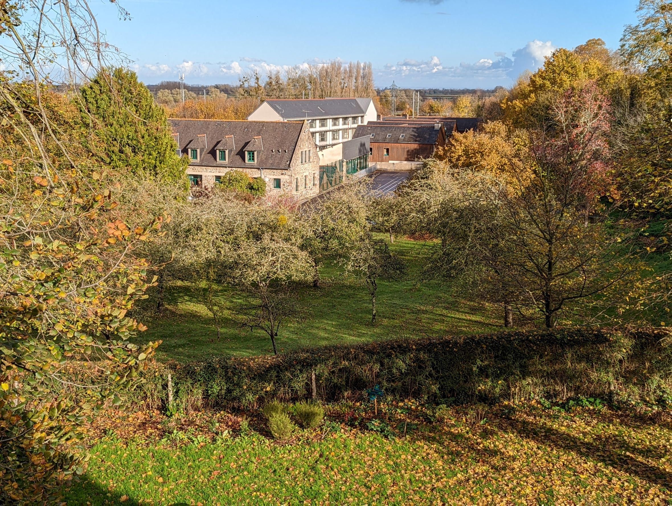 Environnement du  lycée les vergers